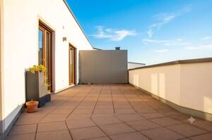 Exclusive Gelegenheit! 4-Zimmer Penthouse- Wohnung mit perfekter Verkehrsanbindung und Natur KFW 55
