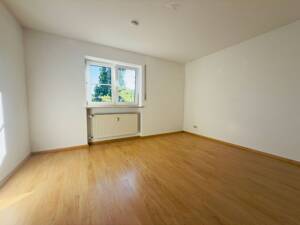 Charmante 2-Zimmer Wohnung mit Balkon, EBK und TG-Stellplatz – 85368 Moosburg – Vorschaubild 4