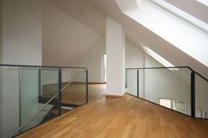 Großzügige Galeriewohnung ca. 109,5 m² W/NFL. / große Dachterr. / Aufzug / TG / Provisionsfrei – 80992 München – Vorschaubild 3