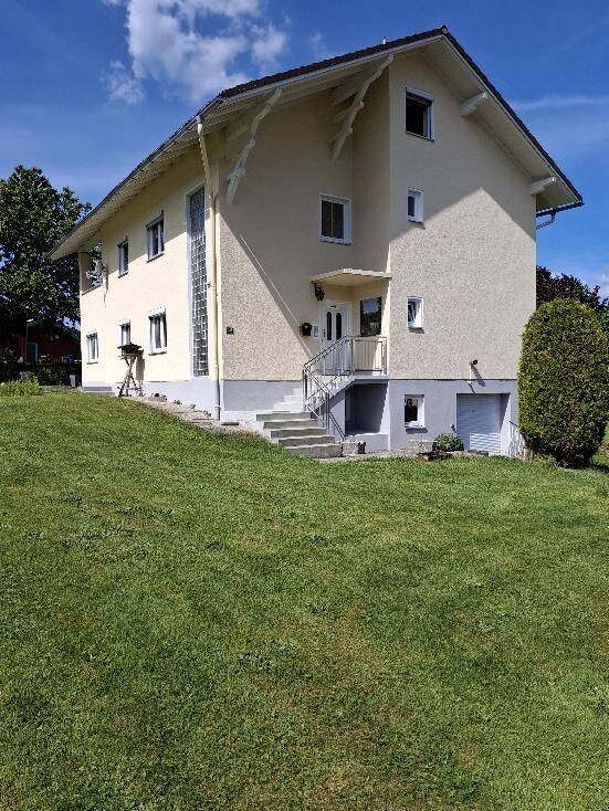 neuwertiges Zweifamilienhaus in sonniger Lage Nähe Zwiesel