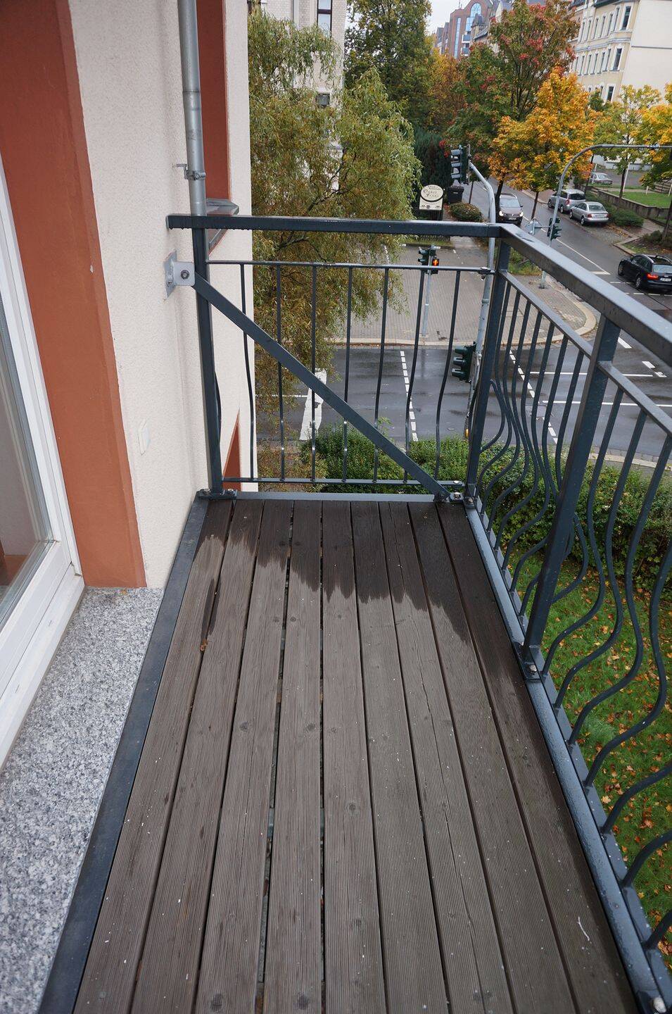 4. OG = DGmit Aufzug / Helle Wohnräume - Balkon an der Küche -WG-geeignet – Chemnitz – Vorschaubild 2