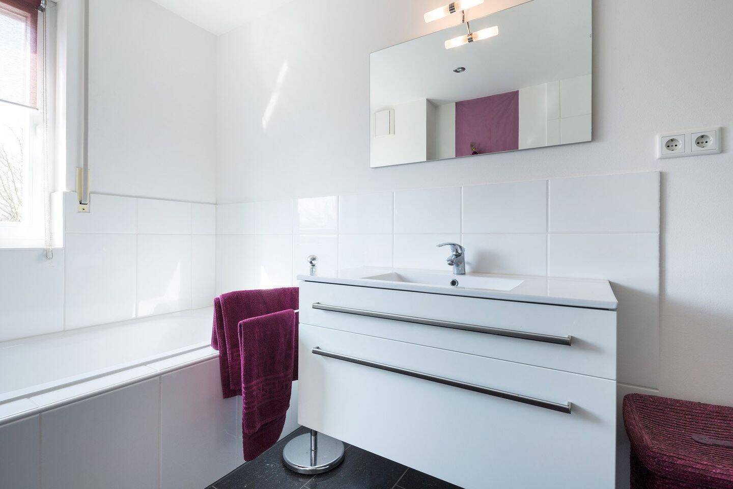 exclusiv möblierte 2 Zimmer Wohnung in Düsseldorf-Oberkassel NK. inklusiv – Düsseldorf – Vorschaubild 8