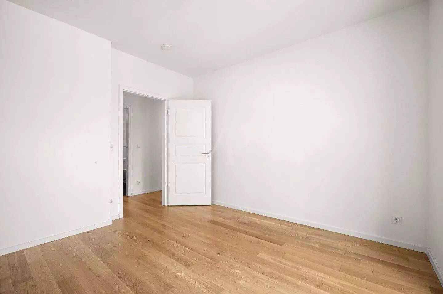Auf der Grenze zu Uhlenhorst: Zauberhaftes Gesamtpaket mit Balkon, TG und Aufzug! – Hamburg – Vorschaubild 6
