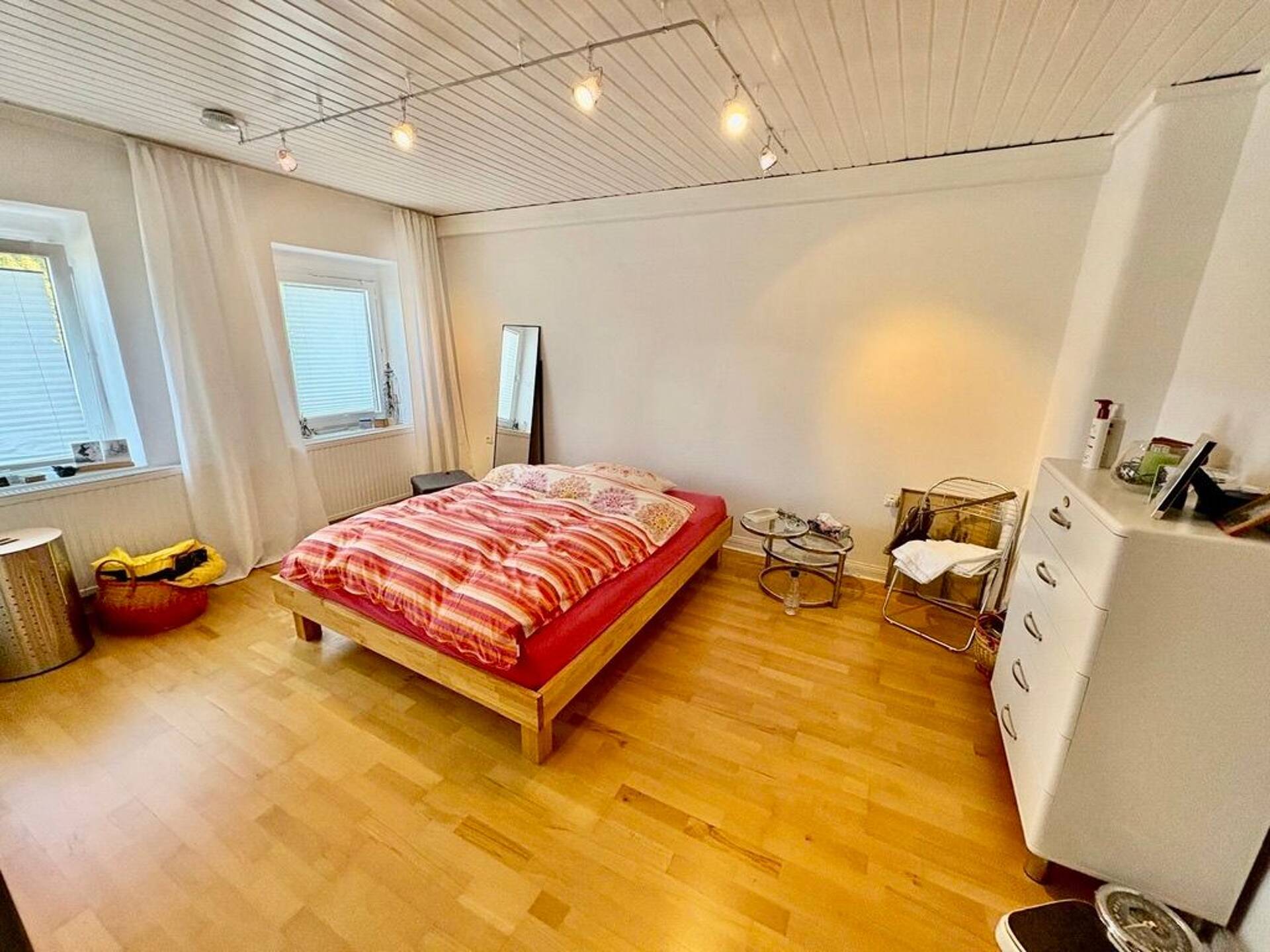 Haus in 41236 Mönchengladbach mit 230 m² kaufen