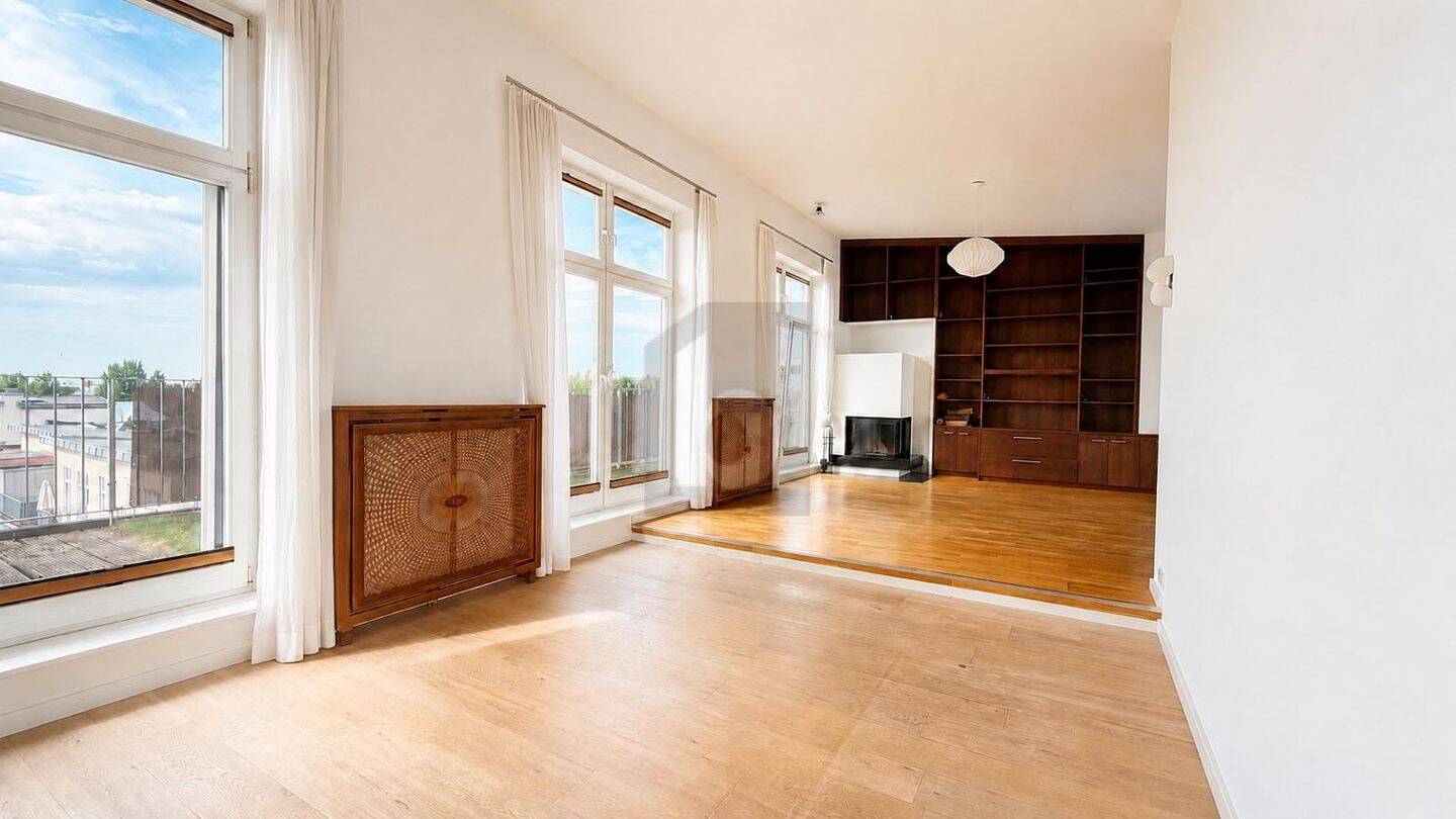 HAMBURG ZU IHREN FÜßEN – Hamburg – Bild 1 von 5