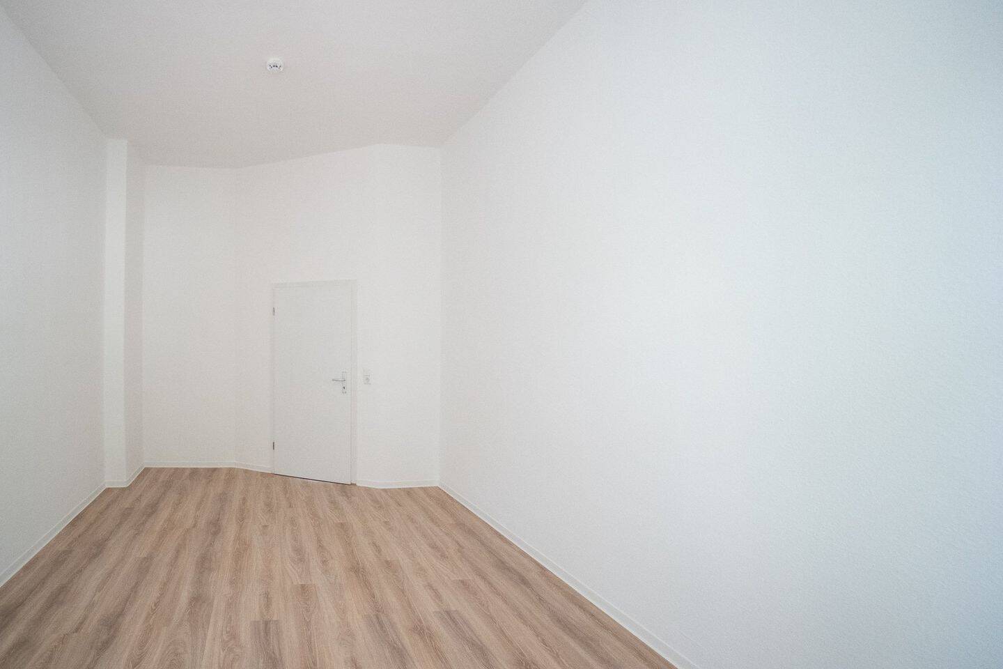 WG geeignet mit Einbauküche und Wannenbad in Uninähe – Magdeburg – Vorschaubild 7