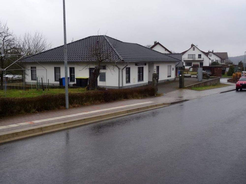 Nur noch 50% vom VKW für modernen EFH-Bungalow in Frielendorf. PROVISIONSFREI ! – Frielendorf – Bild 1 von 9