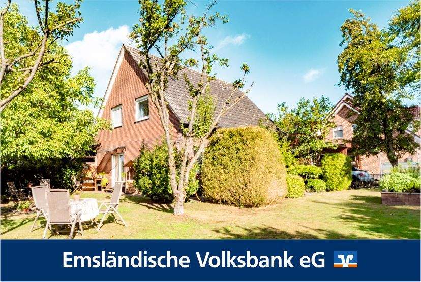 RESERVIERT - Einziehen und Wohlfühlen - Wohnhaus mit großem Garten und schönem Freisitz – Klein Berßen – Bild 1 von 9