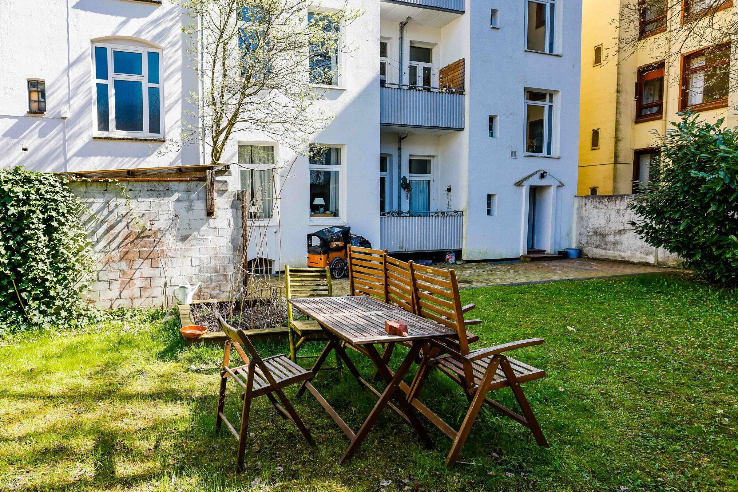 Jetzt günstig kaufen, später selbst einziehen! Geräumige 4-Zi.-Wohnung, Balkon, hoch über dem Schrevenpark, prächtiger Altbau – Kiel – Vorschaubild 7
