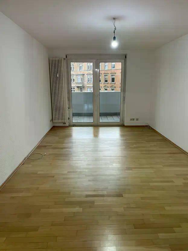 Bezugsfreie, helle 3-Zimmer-Wohnung mit barrierefreiem Zugang in Karlsruhe-Süd. – Karlsruhe – Vorschaubild 2