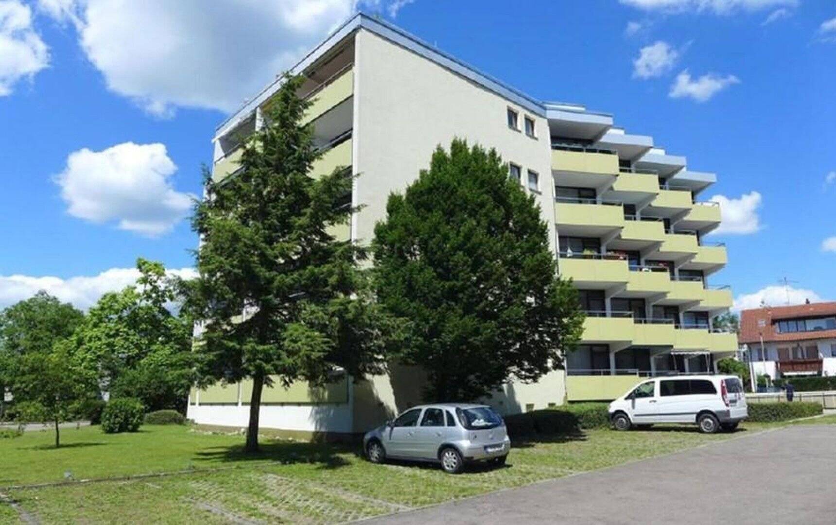 NOCH FREI: 3-Zimmerwohnung am Bodensee mit Küche, Balkonen und Schwimmbad