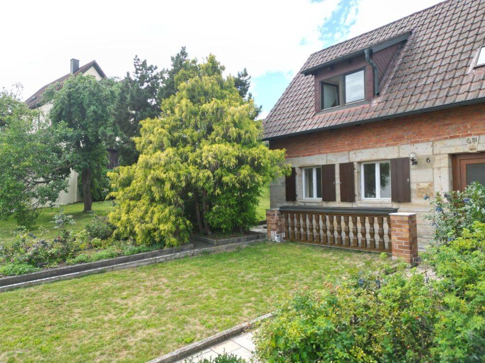 Charmantes Einfamilienhaus mit Garten, Scheune in beliebter Lage! Sofort frei! – Heinersreuth – Vorschaubild 2