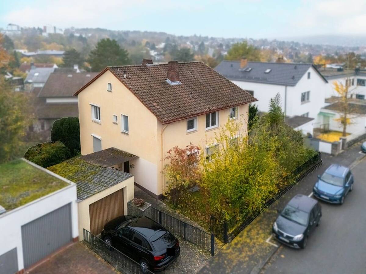 Zweifamilienhaus in gefragter Wohnlage! Wohnung im OG frei! – 97074 Würzburg – Bild 1 von 9