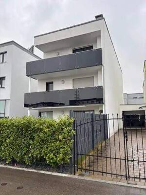 Stylisches Mehrgenerationenhaus mit Einliegerwohnung in Neu - Ulms PREMIUMLAGE ! – 89231 Neu-Ulm – Vorschaubild 3