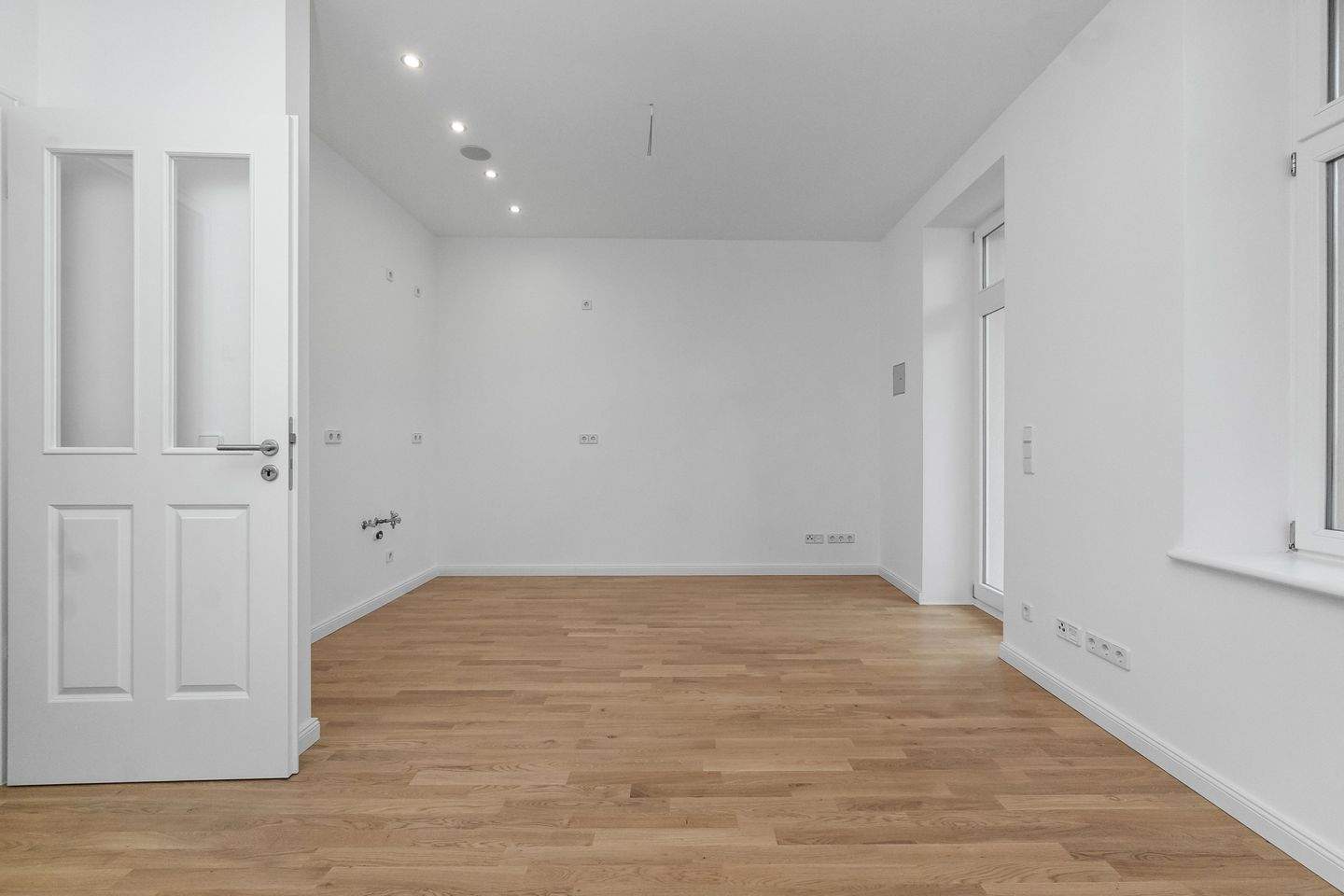Top Saniertes Denkmal 2-Raum-Wohnung - Einbauküche, Balkon, Parkett, CAT-7-Verkabelung, Abstellraum – Chemnitz – Vorschaubild 6