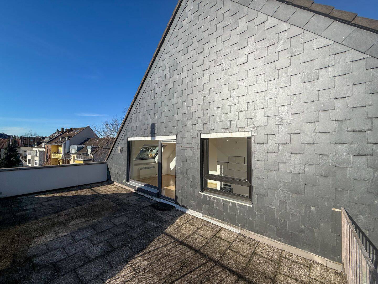 2-Zimmer mit Dachterrasse und TG Stellplatz in Toplage