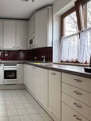 Großzügige 3-Zimmer-Wohnung mit Südwest-Balkon und Tiefgarage – 80997 München – Vorschaubild 7