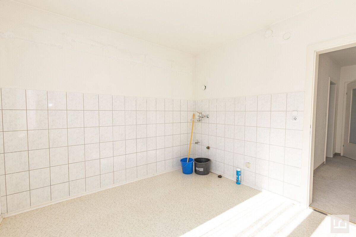 60-iger-Zwei-Fam.haus, großer Garten, 784 qm, Dop.garage +Carport, frei, ruhige Lage Gaimersheim – Gaimersheim – Vorschaubild 9