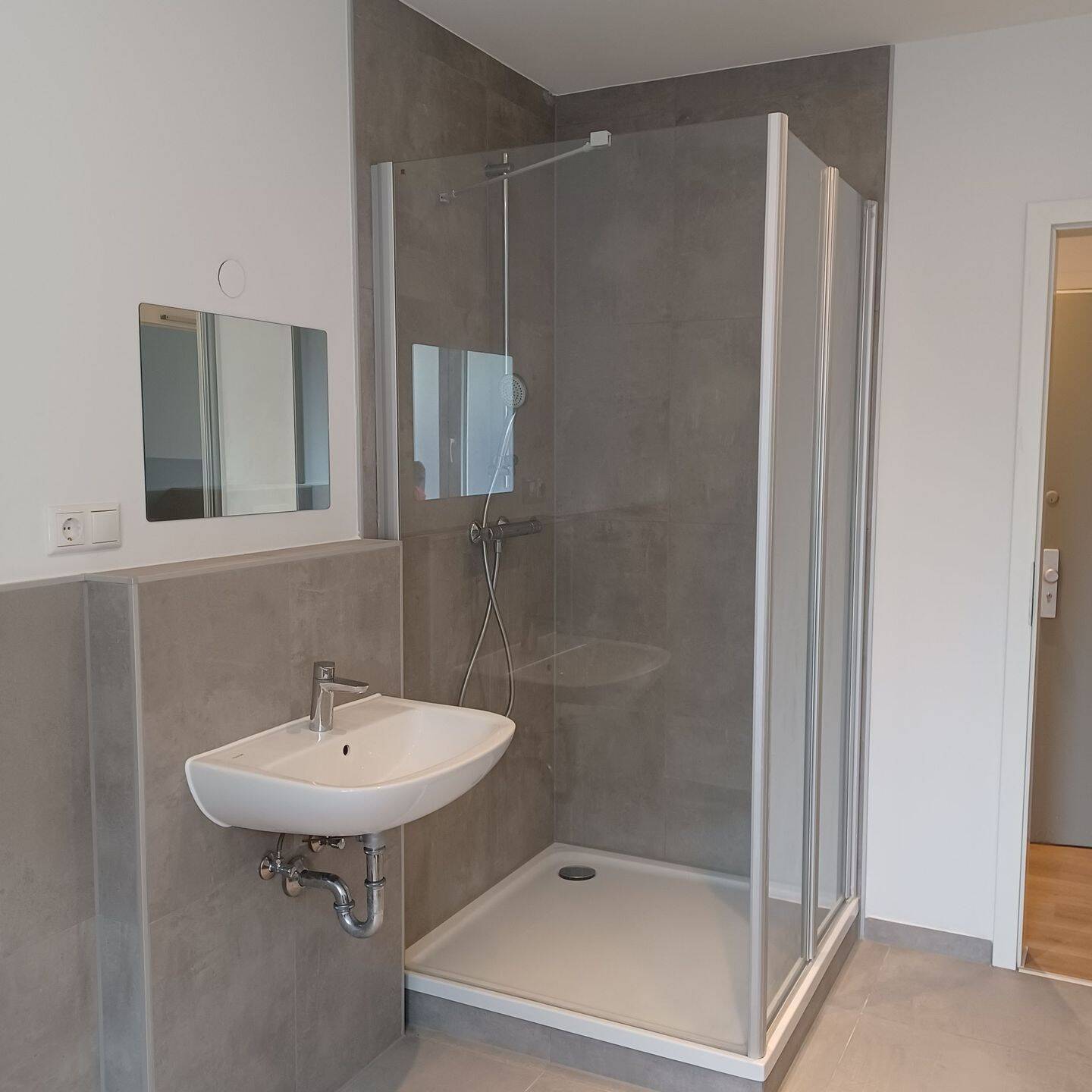 2-Zimmer-Wohnung renoviert mit Balkon und zentral gelegen – Nürnberg – Vorschaubild 9