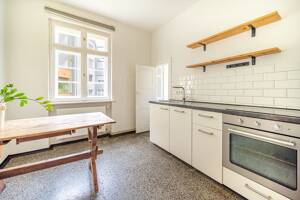 ? Altbaucharme in Schöneberg - Sanierte 2-Zi.-Wohnung mit viel Licht, Dielen, EBK & Tageslichtbad – 10829 Berlin – Vorschaubild 7