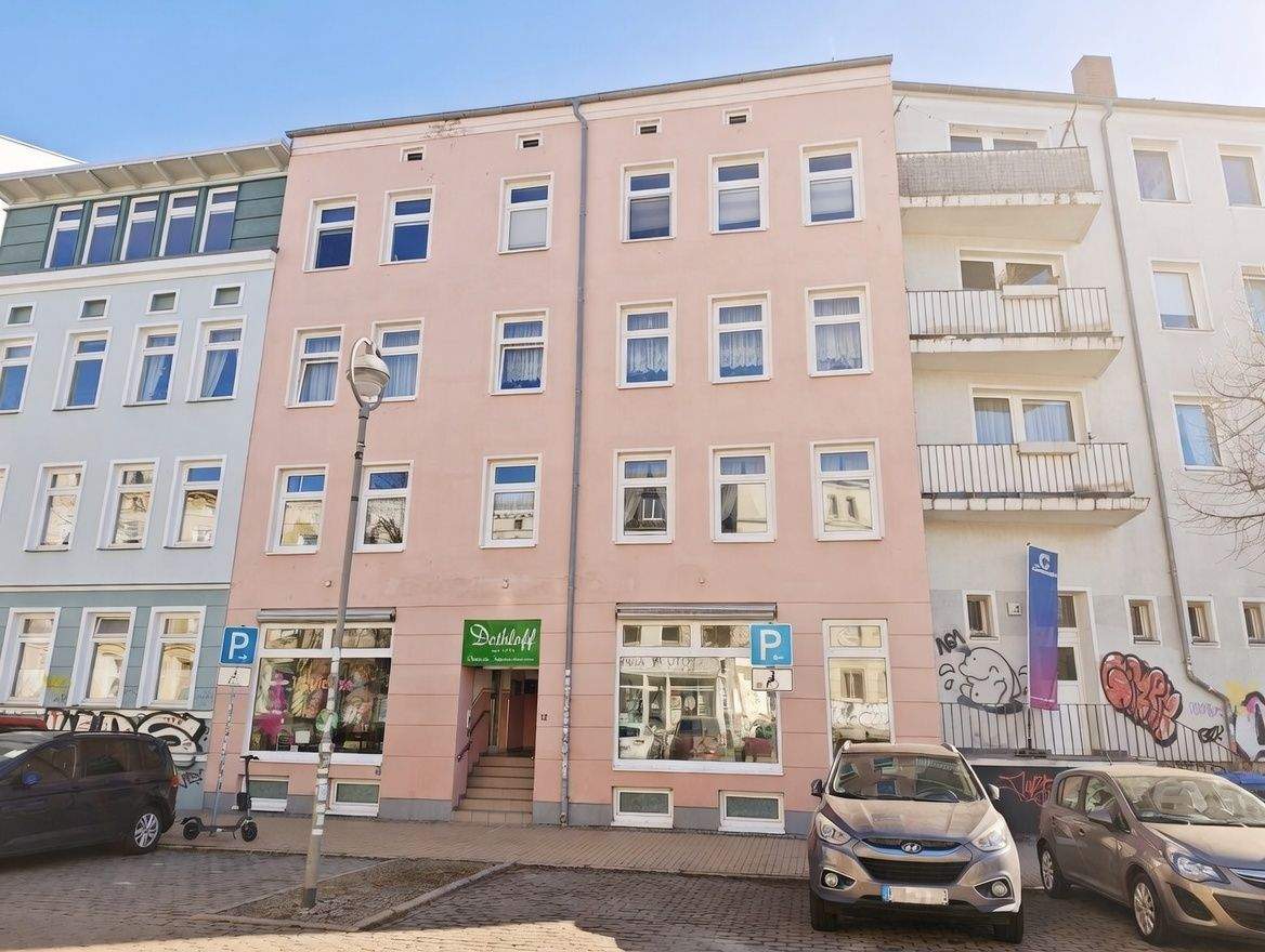 Gepflegtes Wohn- und Geschäftshaus im Herzen der KTV