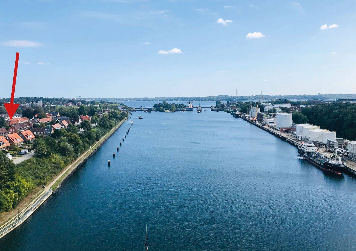 Kiel-Holtenau // ca. 100 m vom Nähe Nord-Ostsee-Kanal // Garage // Garten // Einbauküche
