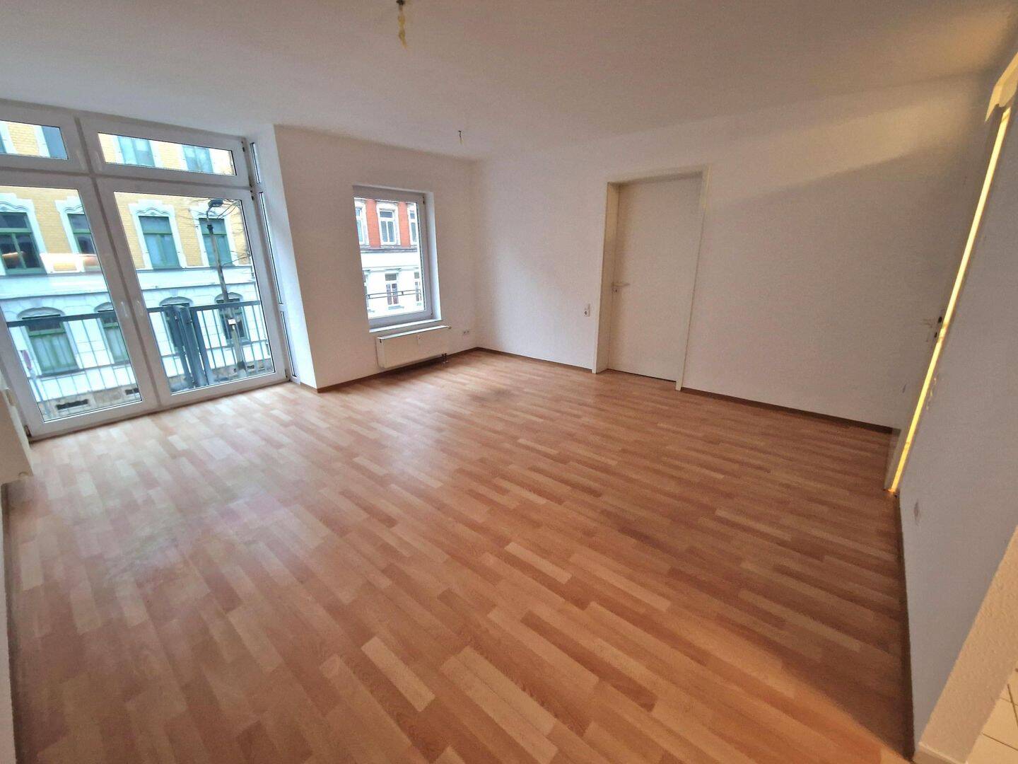 2-Zimmer-Wohnung in beliebter Seniorenresidenz – Chemnitz – Vorschaubild 3
