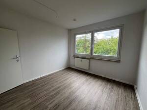 Sanierte 3-Zimmer-Wohnung mit Balkon und EBK auf Wunsch! – 8062 Zwickau – Vorschaubild 5