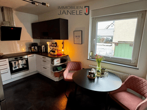 Gepflegte, ruhig gelegene 4-Zimmer-Wohnung mit Südterrasse und Balkon in Regensburg-Schwabelweis – 93055 Regensburg – Vorschaubild 3