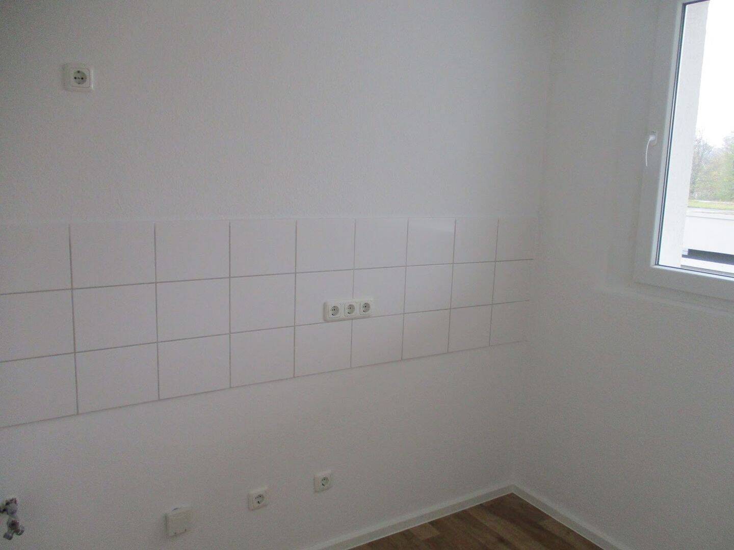Klein + FEIN = DEIN! 1 Zimmer mit Balkon + Aufzug + separate Küche + Duschbad + Abstellraum – Braunschweig – Vorschaubild 8