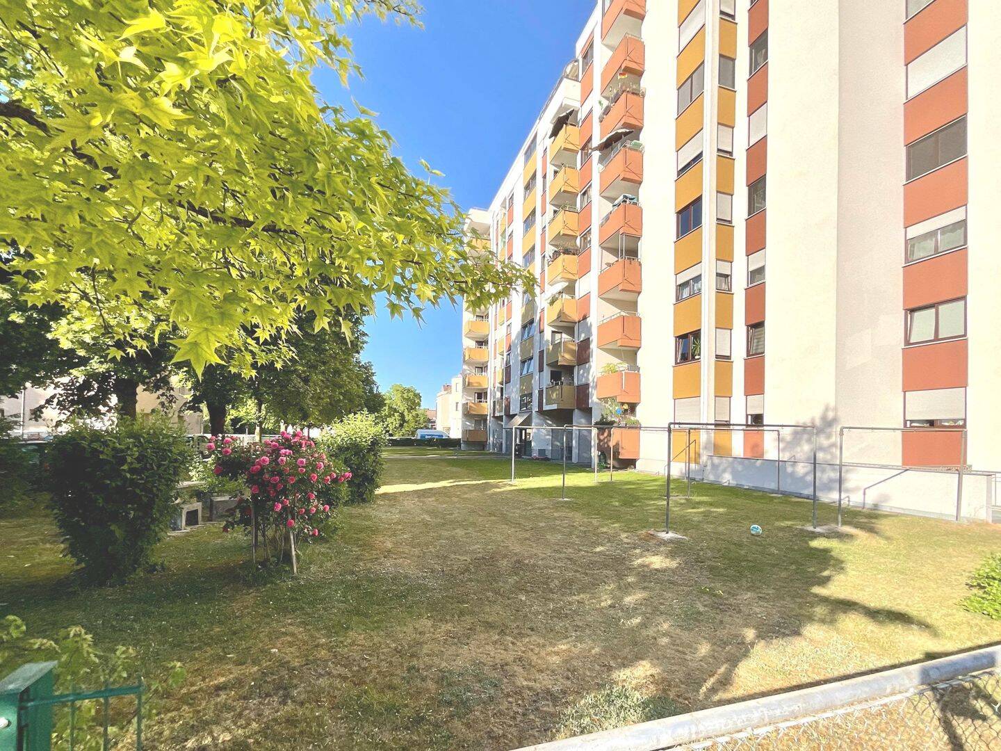 Bezugsfreie 3 Zi.- Wohnung mit 2 Balkonen