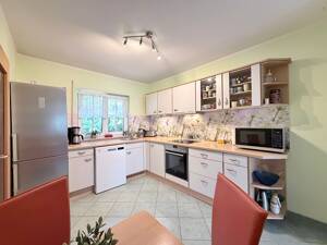 Großes, toll gepflegtes Reihenhaus zum Sofortbezug mit Südterrasse, Garten und Garage * Bj 2005* – 4158 Leipzig – Vorschaubild 8