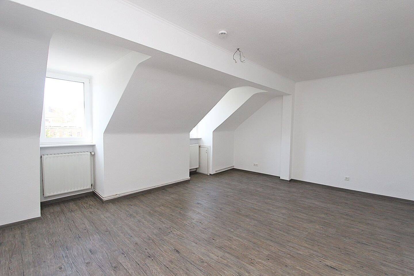 Gemütliche 3-ZKB-Wohnung in der Südstadt - Heckerstr. 73