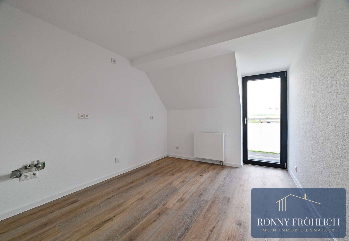 WOW! Frisch saniert: Stilvolle 3-Raum-Maisonette mit Balkon, Aufzug & Fernblick auf dem Kaßberg! NEU – Chemnitz – Vorschaubild 8