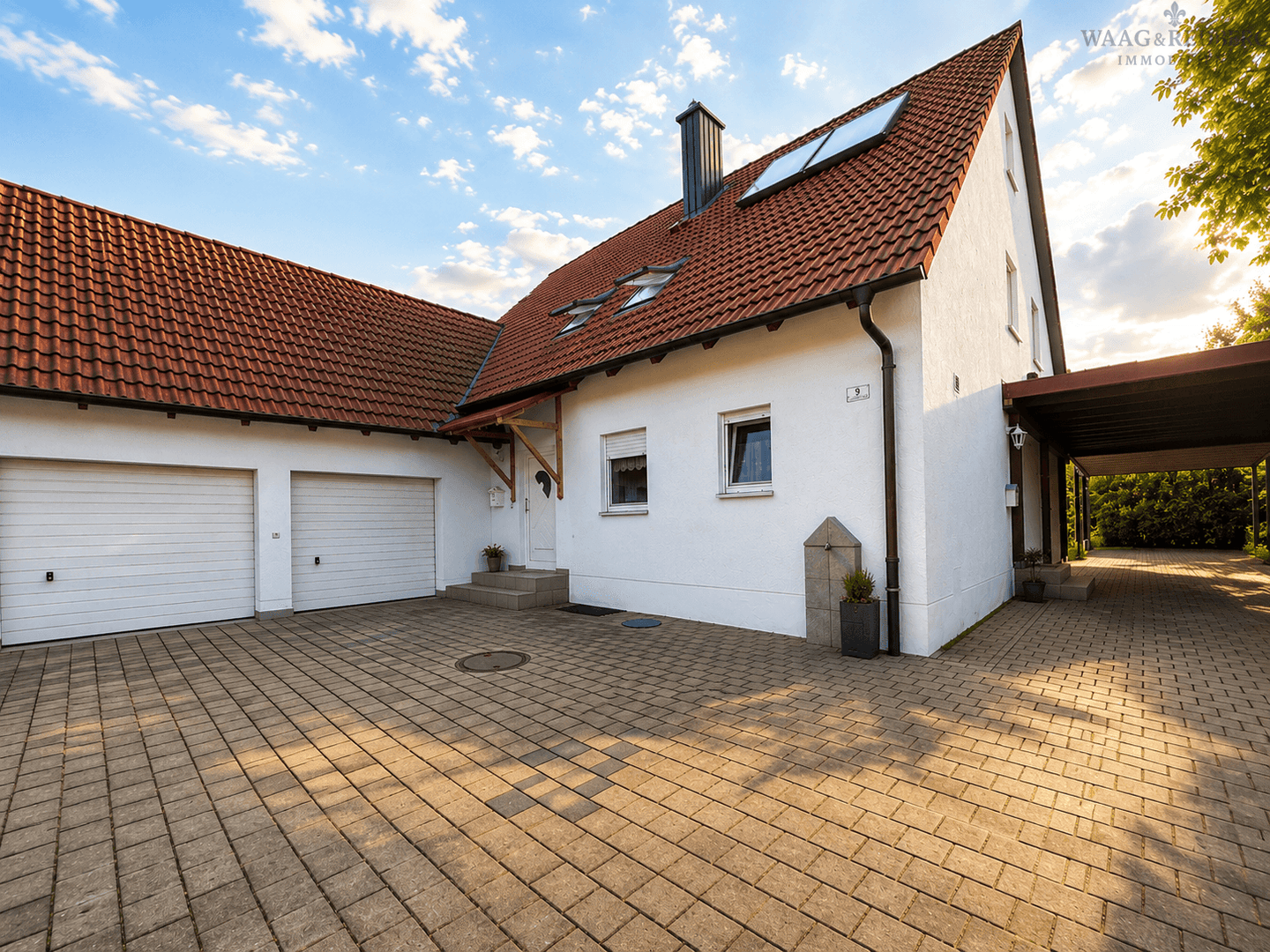 Familienfreundliche 6-Zimmer-Doppelhaushälfte mit kleinen Garten in Lehrberg – Lehrberg – Bild 1 von 9