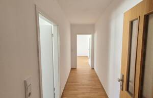 Direkt einziehen! Helle 2 Zimmer, Tageslichtbad mit Wanne, guter Schnitt, gute Lage – 18055 Rostock – Vorschaubild 6