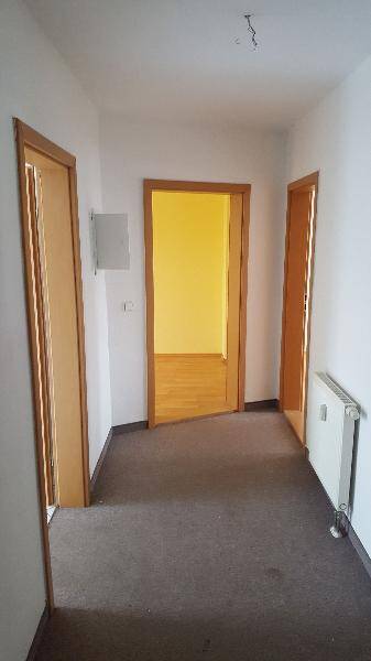 Schöne Wohnung in ruhiger Lage mit Balkon – Chemnitz – Vorschaubild 2