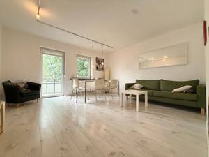 Modernisierte 3- Zimmer Wohnung in ruhiger Seitenstraßenlage