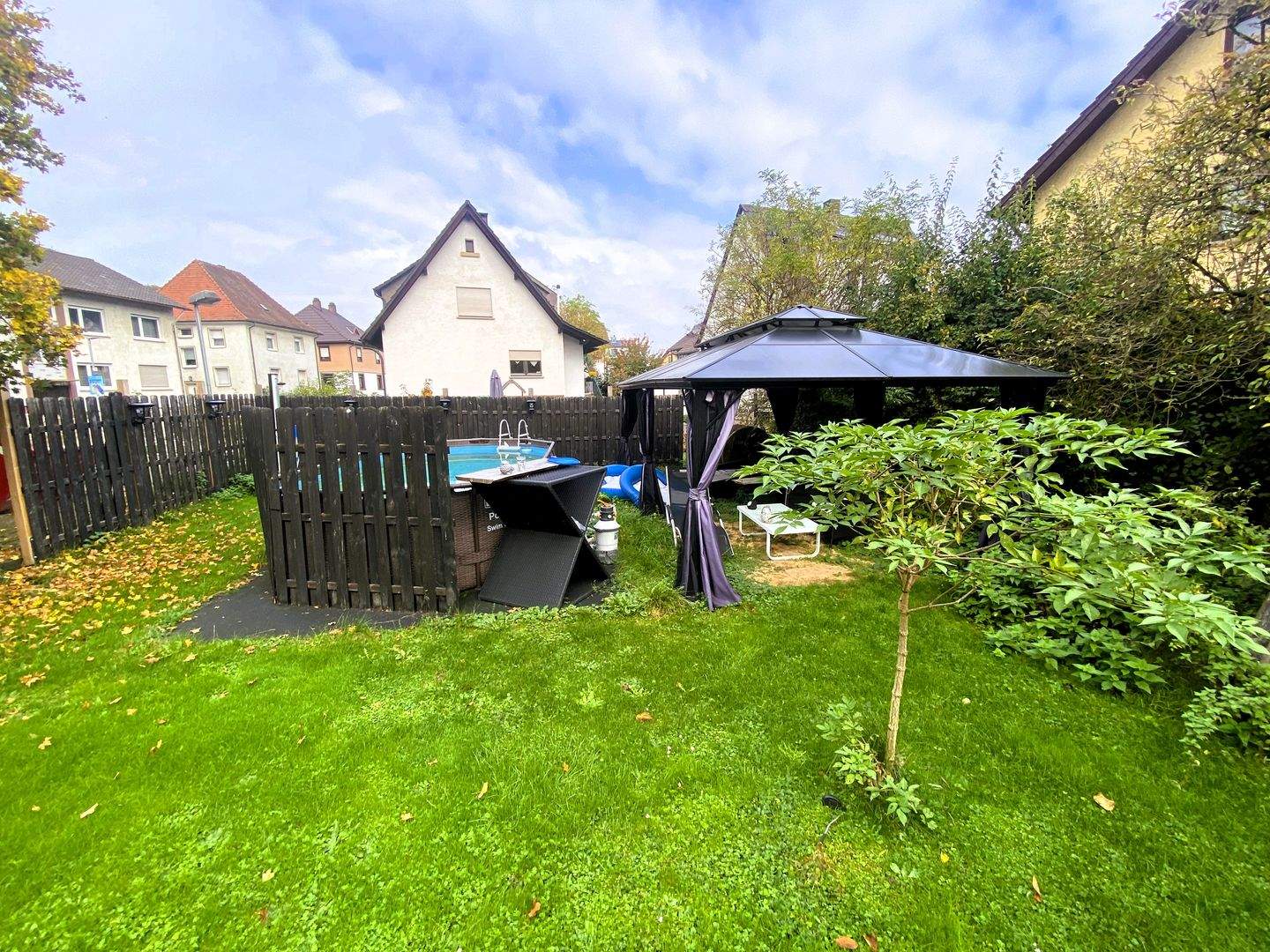 ERSINGEN - Einfamilienhaus für Individualisten mit idyllischem Garten ! – Kämpfelbach – Vorschaubild 4