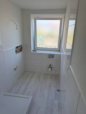 Sanierte Wohnung mit Balkon und neuer EBK in Wilhelmshöhe – 34131 Kassel – Vorschaubild 4