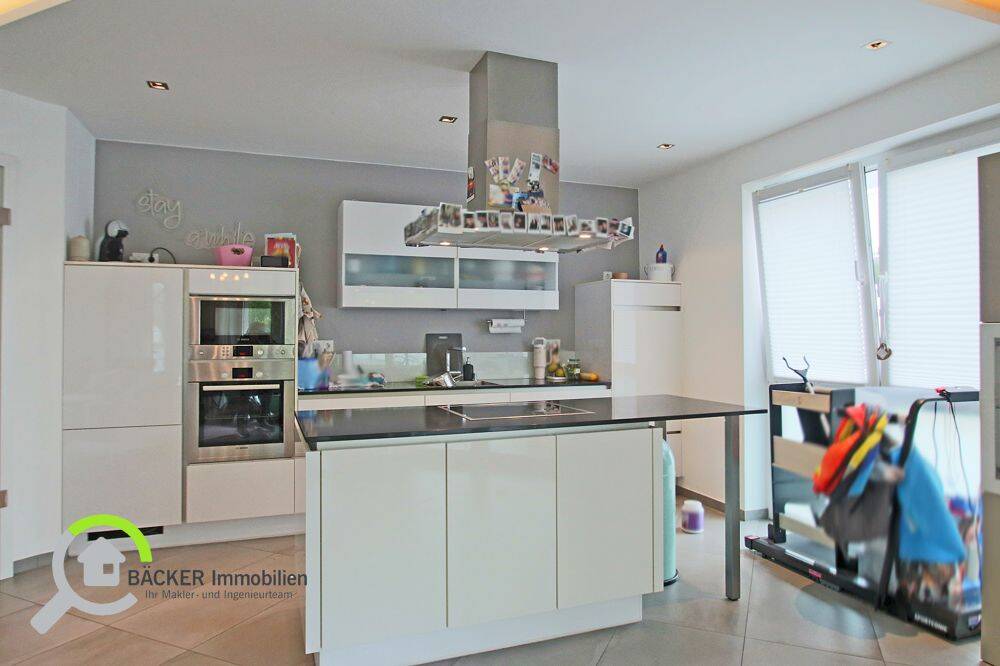 Wohngefühl trifft Eleganz: Komfortable Wohnung mit großem Balkon, Aufzug und Tiefgaragenstellplatz zu vermieten – Osnabrück – Vorschaubild 5