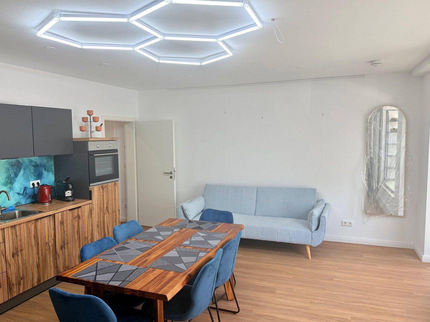 Erstbezug eines Exklusives Saniertes Möbliertes 2-Zi.-Apartment im EG in Erlangen Zentrum – Erlangen – Vorschaubild 3