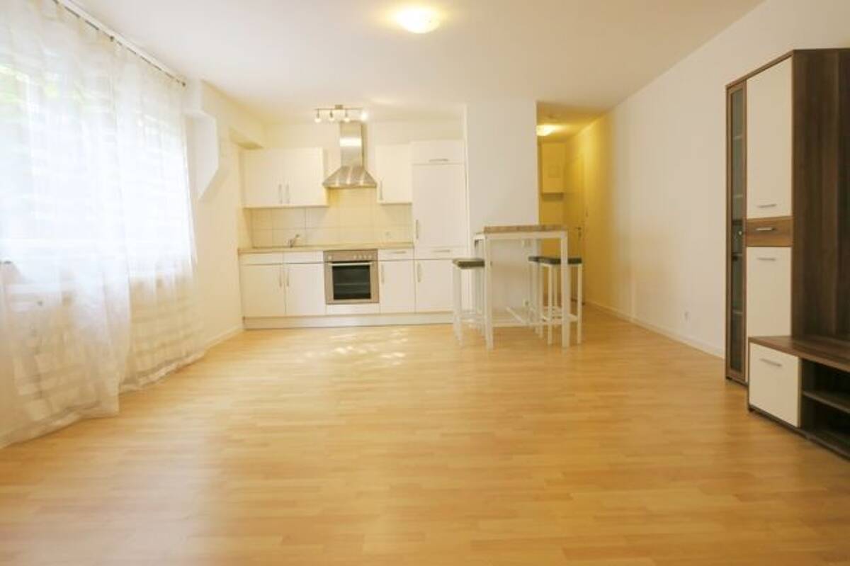 großzügige 1-Zi-Wohnung inkl. EBK, Waschmaschine u. Trockner – 75177 Pforzheim – Bild 1 von 8