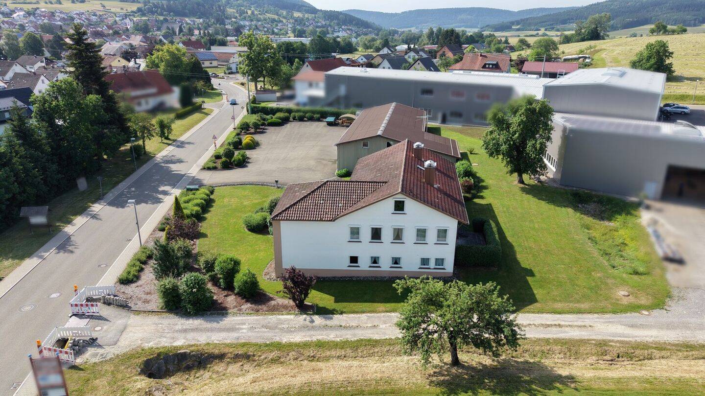 Flexibles Wohnkonzept: Großzügiges Wohnhaus mit Arbeitsbereich und Garten in 78586 Deilingen – Deilingen – Vorschaubild 6