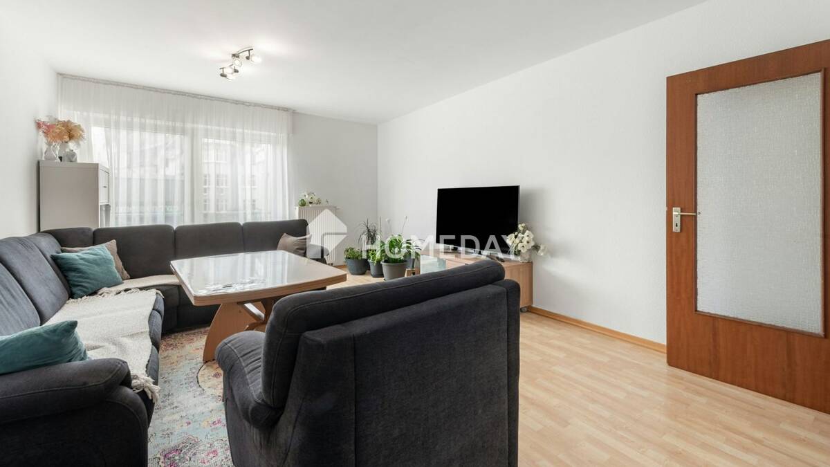 Helle 2-Zimmer-Wohnung mit Einbauküche & Aufzug in zentraler Lage von Leverkusen-Wiesdorf – 51373 Leverkusen – Bild 1 von 8