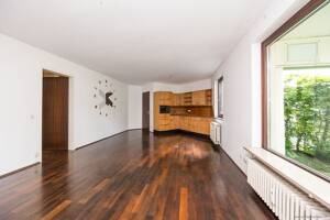 Bogenhausen: 2-Zimmer-Erdgeschosswohnung mit Wintergarten und TG-Stellplatz! – 81929 München – Vorschaubild 3