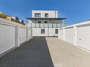 Sofort frei! Neuwertig! XXL-Balkon, Photovoltaik mit Speicher, zwei Garagen, Einbauküche, Smart-Home – 85049 Ingolstadt – Vorschaubild 5
