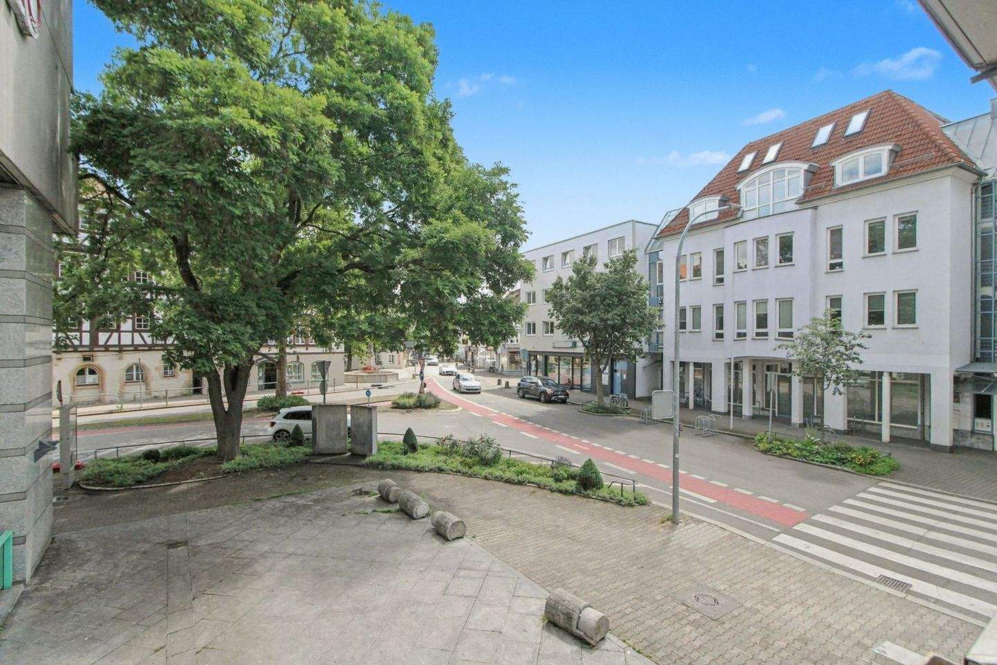 Zentral gelegene 3-Zi.-Wohnung mit Balkon und TG-Stellplatz – Sindelfingen – Bild 1 von 9