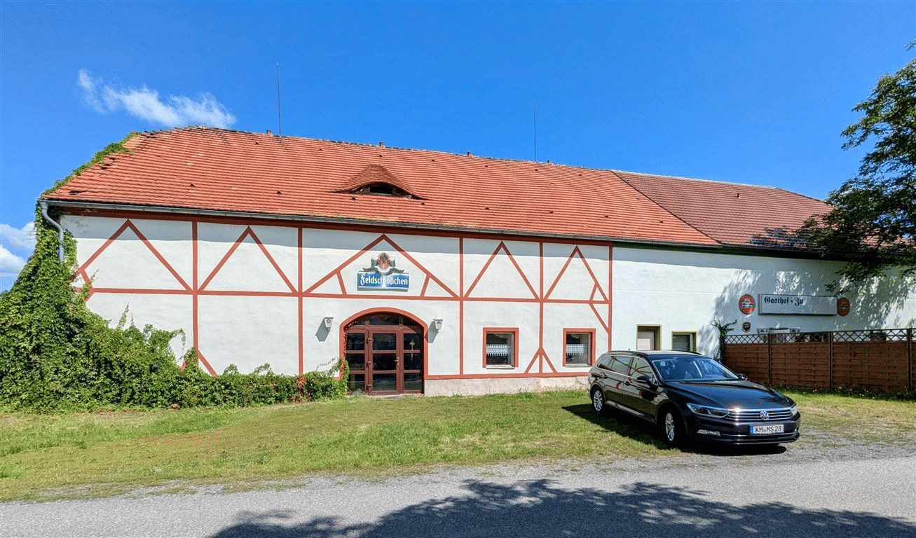 Historische Scheune mit vielseitigen Nutzungsmöglichkeiten , Gaststätte und idyllischem Biergarten – Schwepnitz – Bild 1 von 9