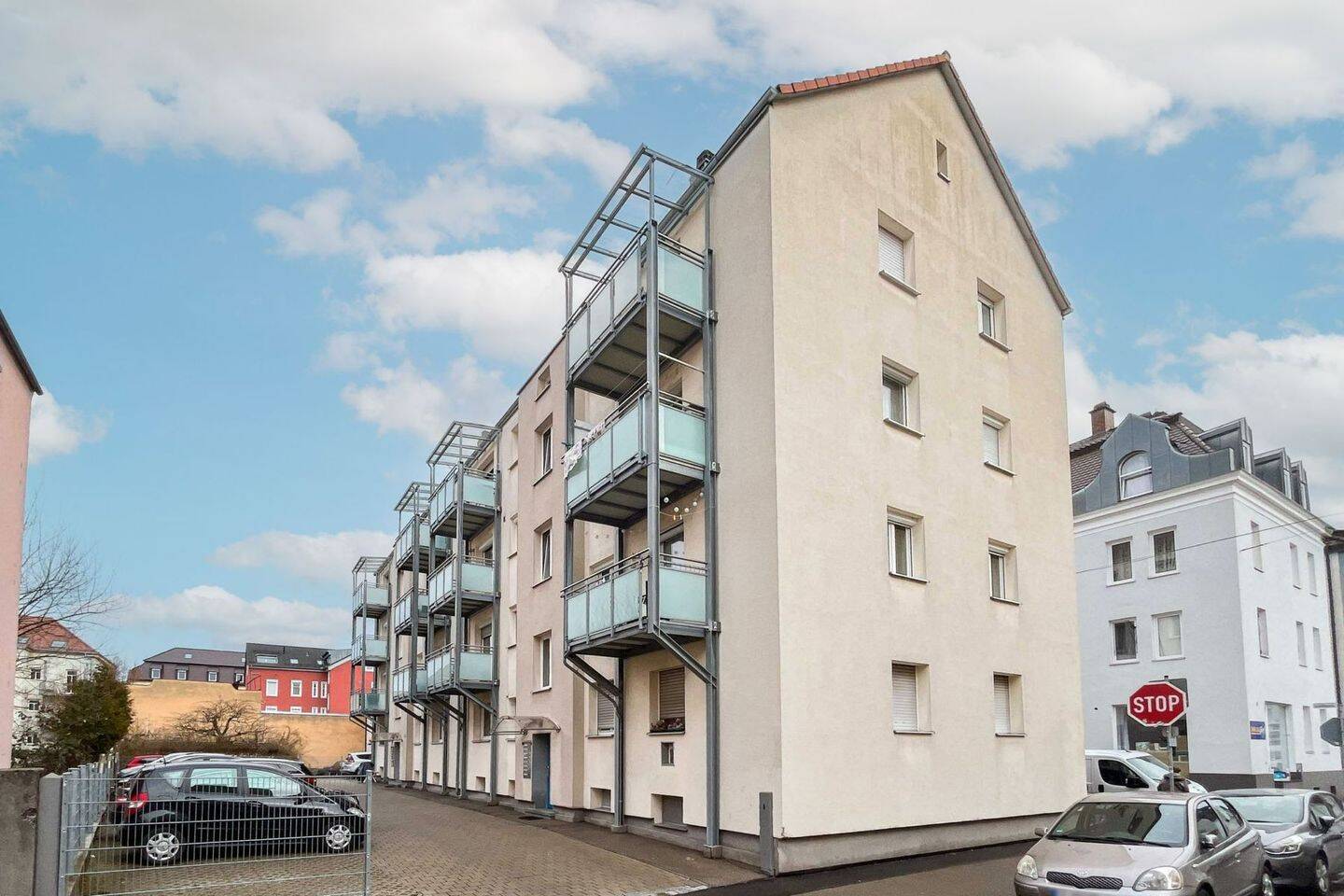 Investieren oder Selbstbezug: 3 Zi. Whg. mitten in Oberhausen inkl. extra Stellplatz – Augsburg – Bild 1 von 9